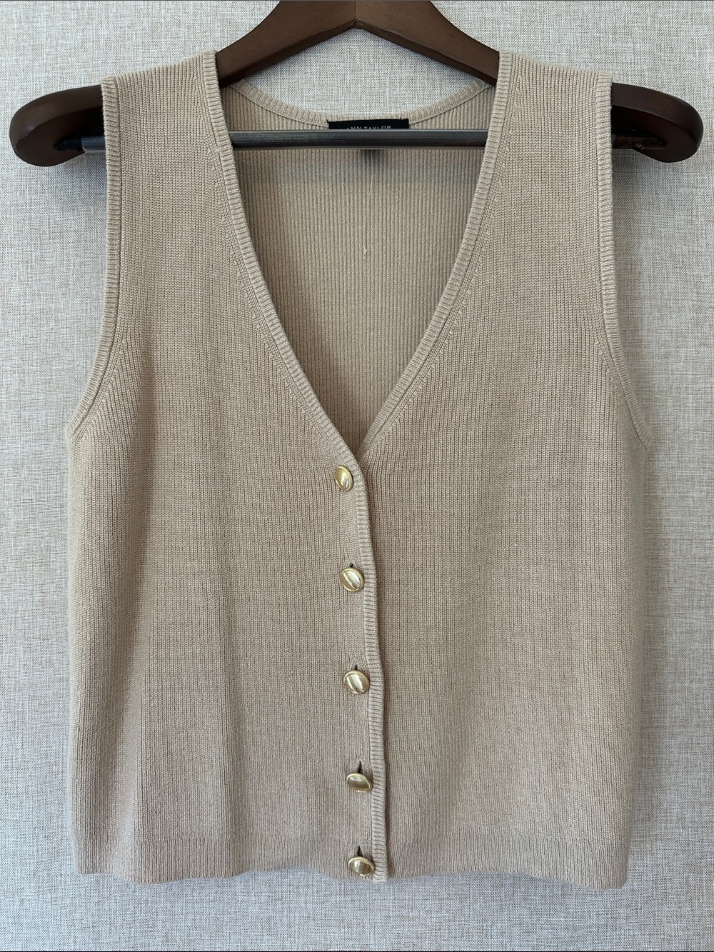 NWOT Ann Taylor Sweater Vest size M